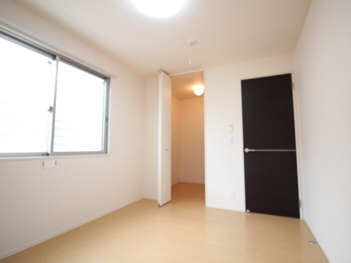 物件内観写真10　(居室)