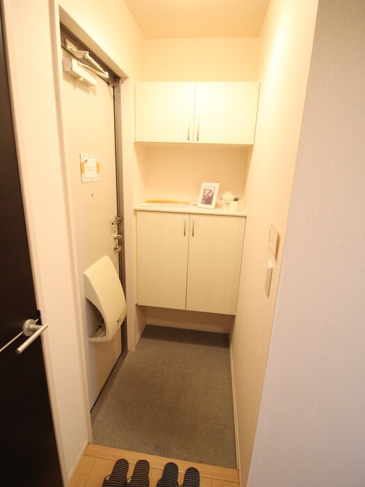 物件内観写真15　(玄関)