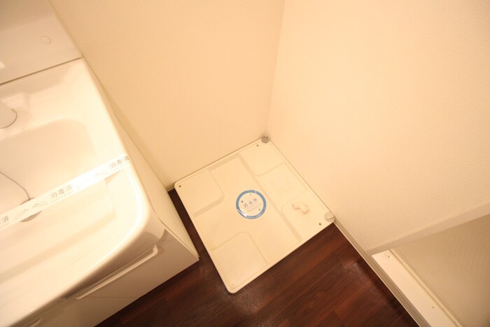 物件内観写真13　(洗濯機置場)