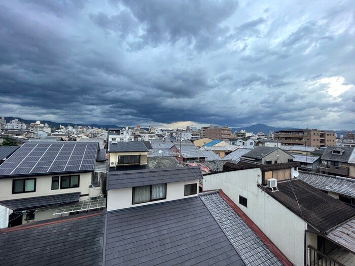 物件内観写真16　(室内からの展望)