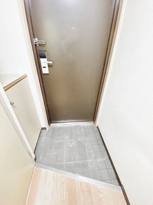 物件内観写真14　(玄関)