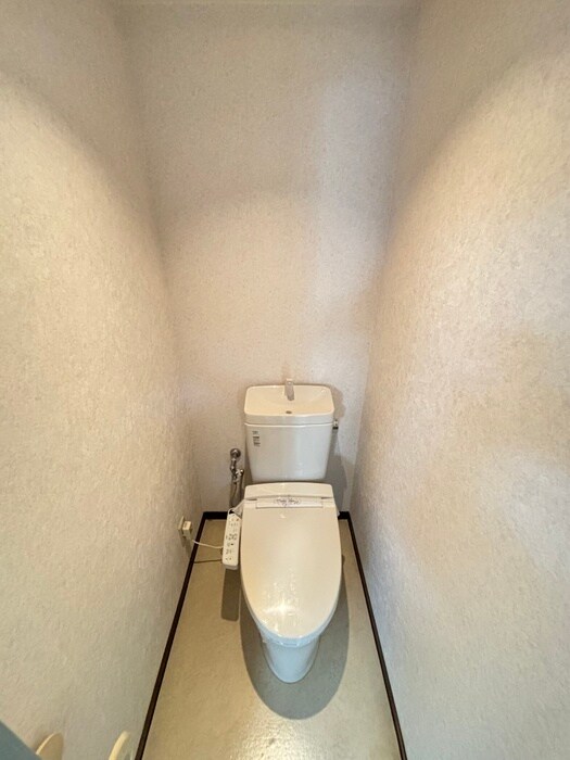 物件内観写真8　(トイレ)