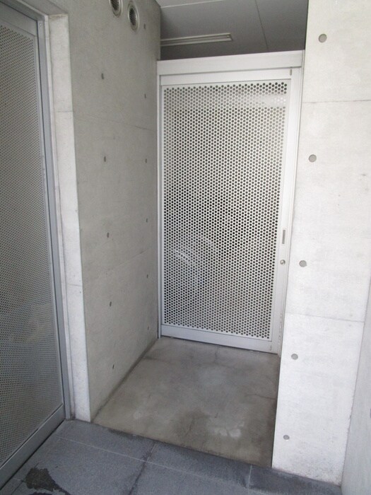 物件外観写真6　(駐輪場)