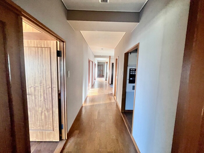 物件内観写真20　(廊下)