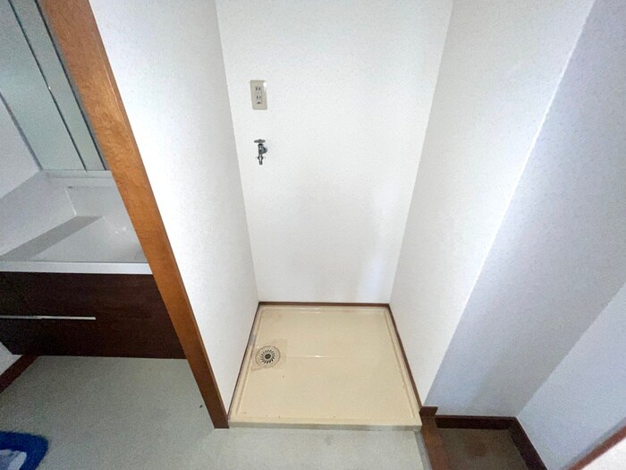物件内観写真22　(洗濯機置場)