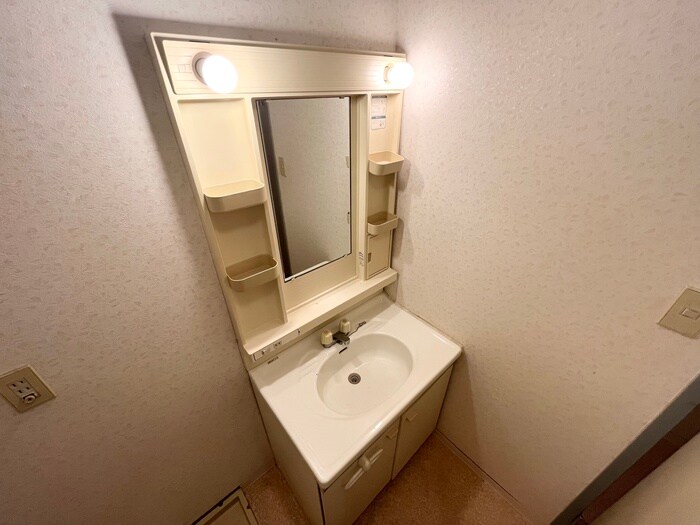 物件内観写真12　(洗面)