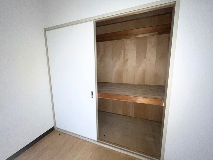 物件内観写真16　(収納)