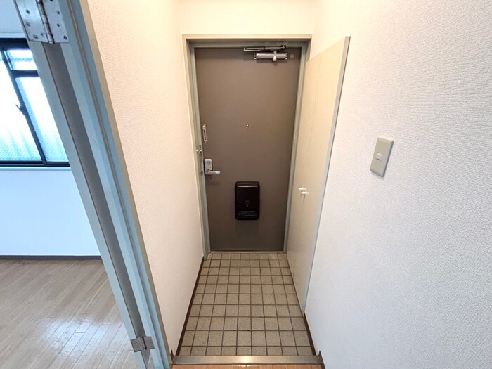 物件内観写真20　(玄関)