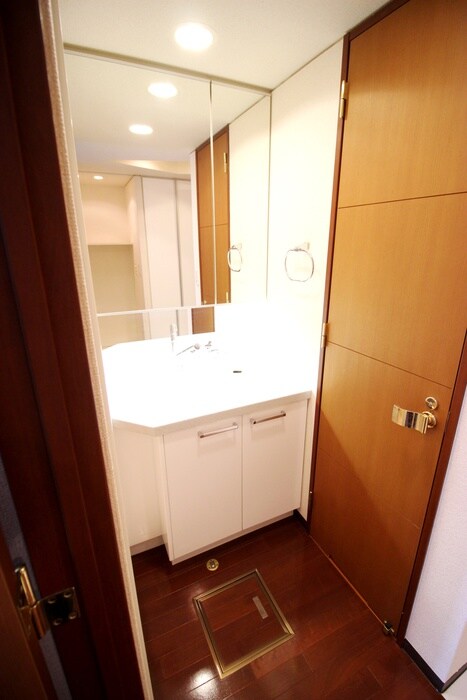 物件内観写真11　(洗面)