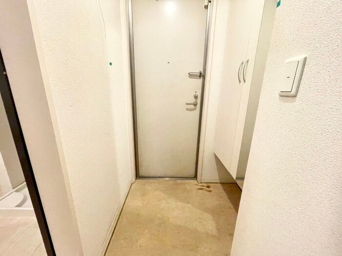 物件内観写真18　(玄関)