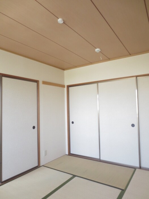 物件内観写真8　(居室)