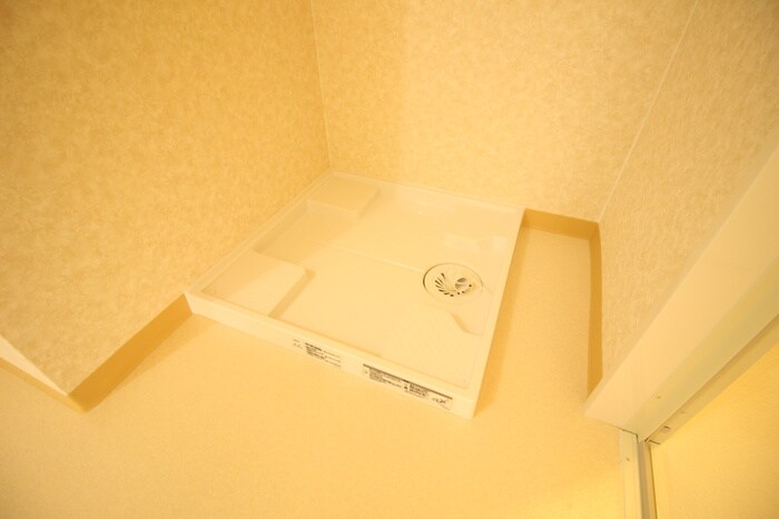 物件内観写真8　(洗濯機置場)