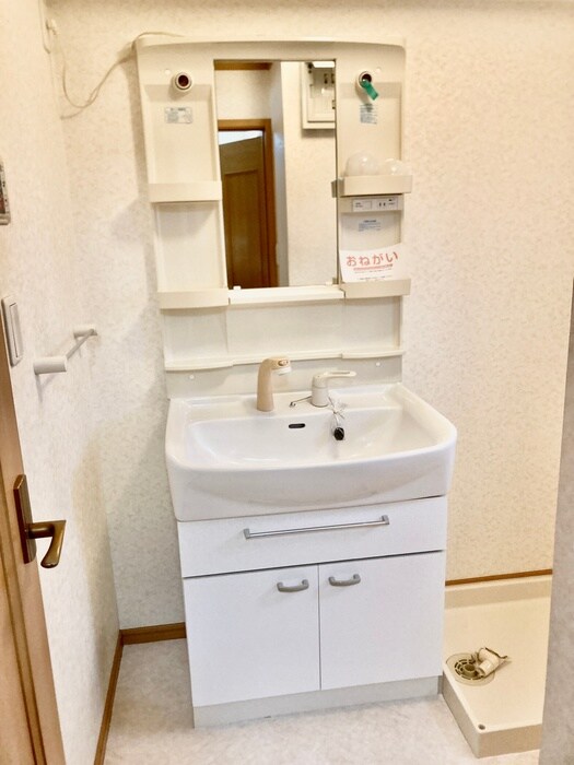 物件内観写真9　(洗面)