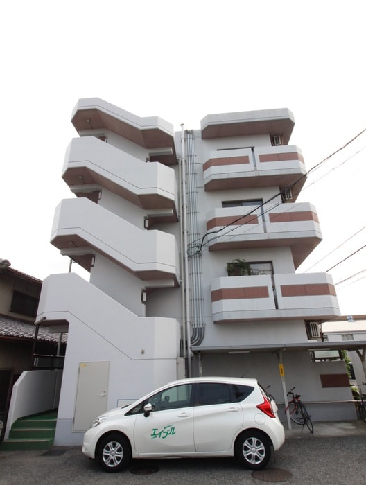 物件外観写真3　(駐輪場)