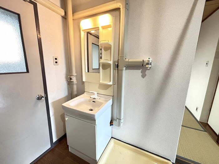 物件内観写真8　(洗面)