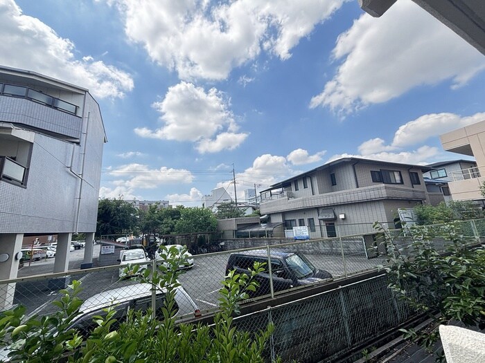 物件内観写真18　(室内からの展望)