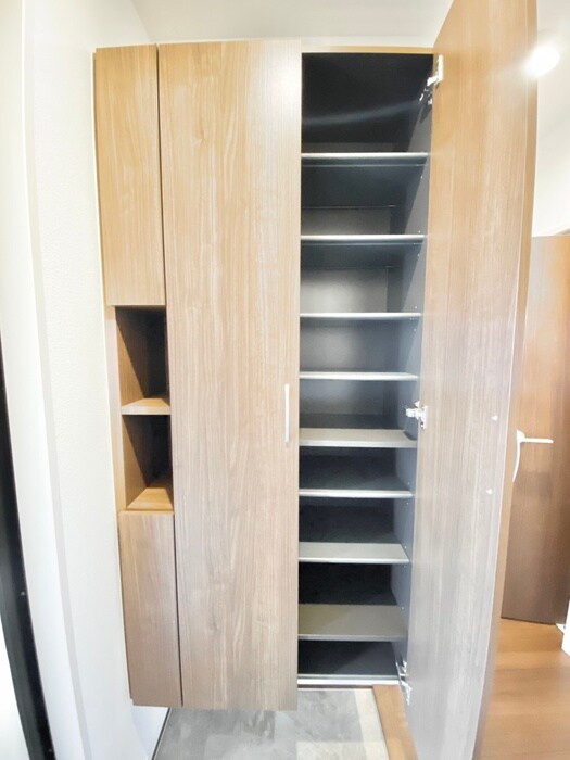 物件内観写真17　(靴箱)