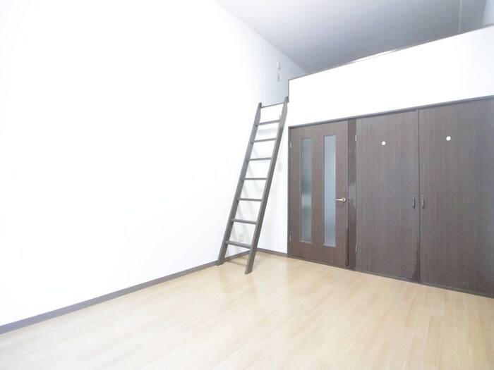 物件内観写真8　(居室)