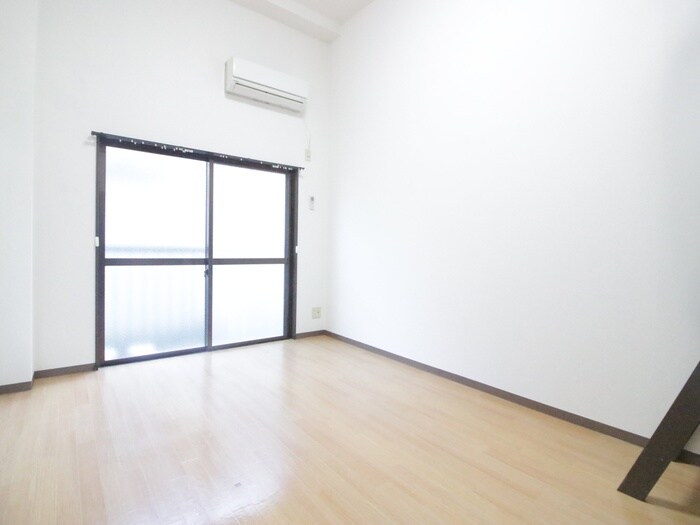 物件内観写真10　(居室)