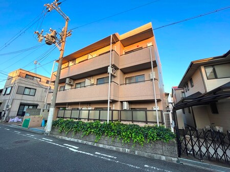 ロイヤルメゾン香枦園外観写真