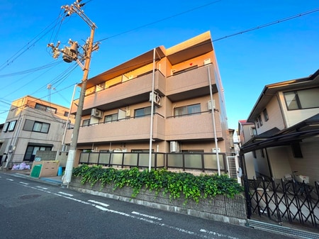 ロイヤルメゾン香枦園外観写真