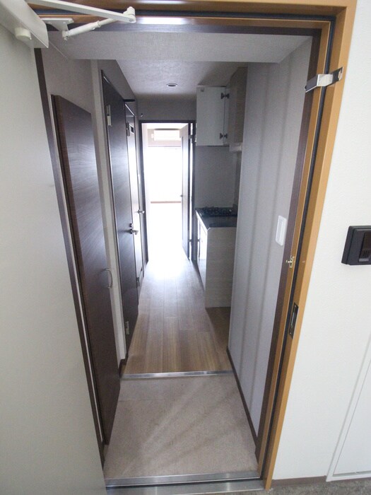 物件内観写真7　(玄関)