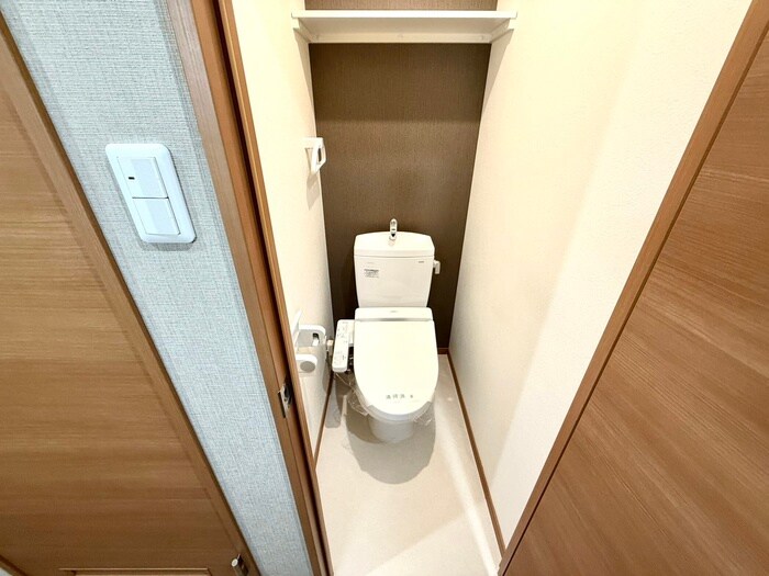 物件内観写真8　(トイレ)