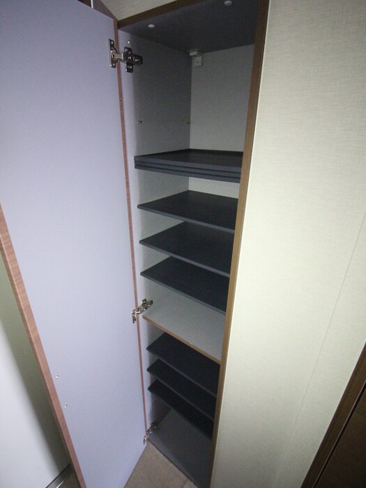 物件内観写真8　(靴箱)