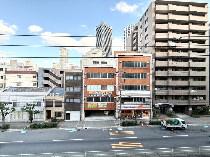 物件内観写真16　(室内からの展望)