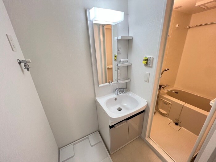 物件内観写真8　(洗面)