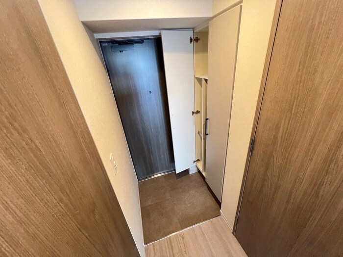 物件内観写真13　(玄関)