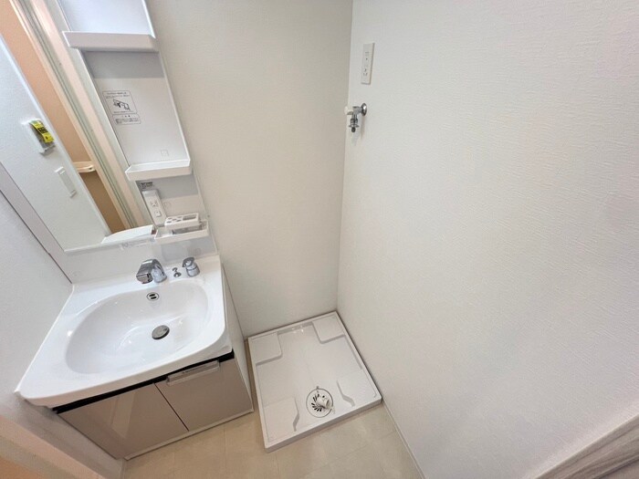 物件内観写真16　(洗濯機置場)