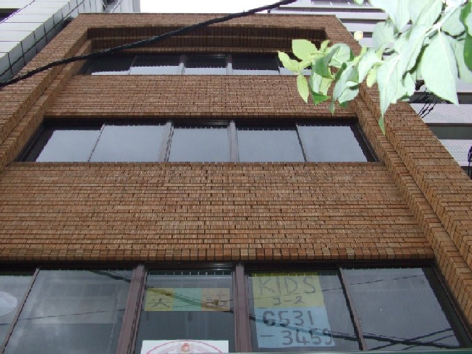 ＡＶＥ　ＺＩＴＡビル