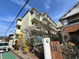 鉢塚グランドマンション外観写真