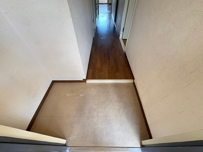 物件内観写真19　(玄関)