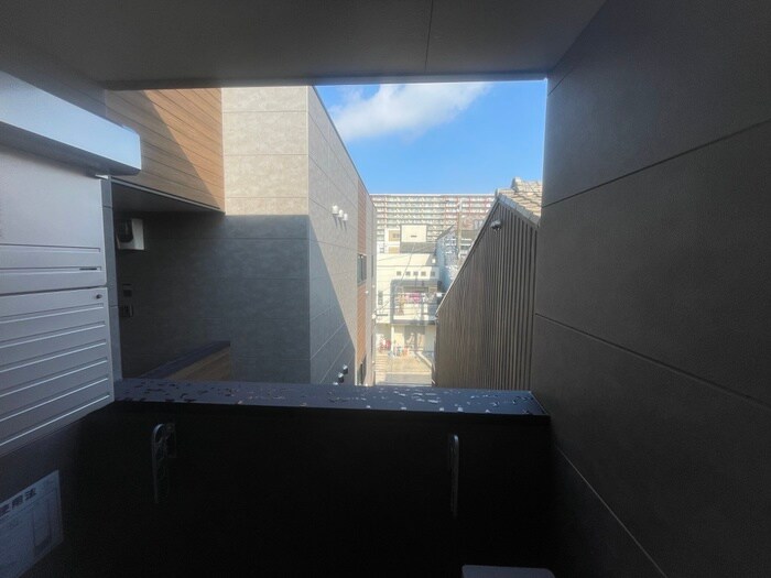 物件内観写真22　(室内からの展望)