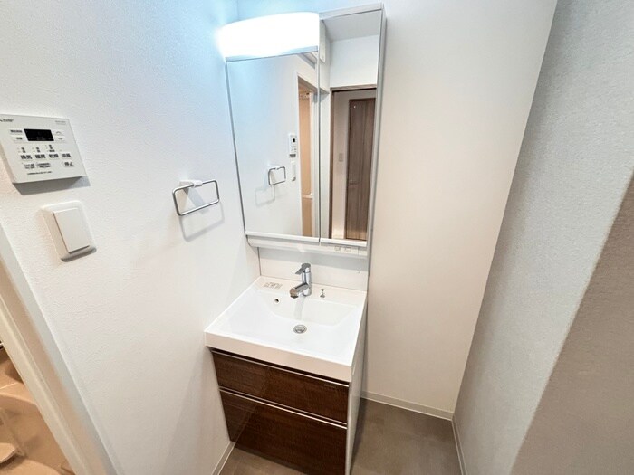 物件内観写真9　(洗面)