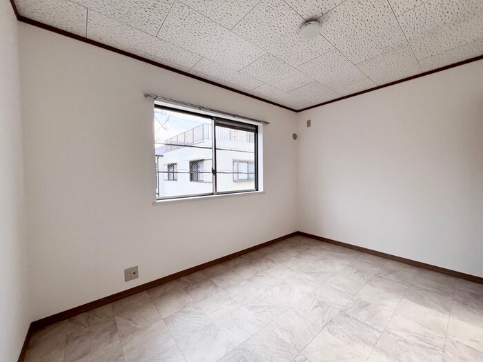 物件内観写真9　(居室)