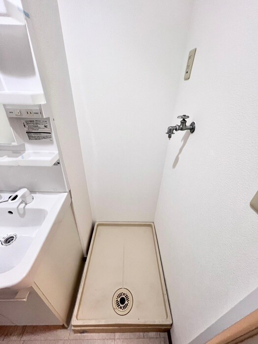 物件内観写真15　(洗濯機置場)