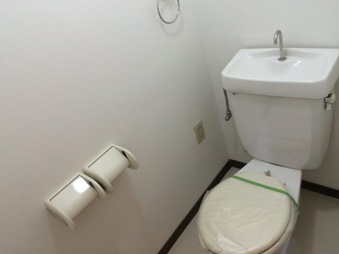 物件内観写真10　(トイレ)