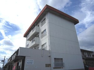 マンションかどわき外観写真