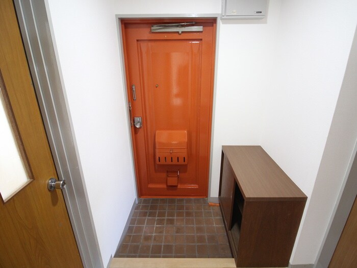 物件内観写真15　(玄関)