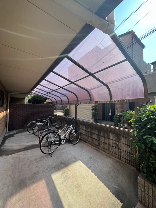 物件外観写真3　(駐輪場)