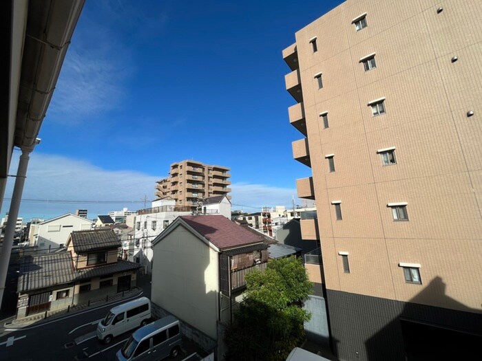 物件内観写真15　(室内からの展望)