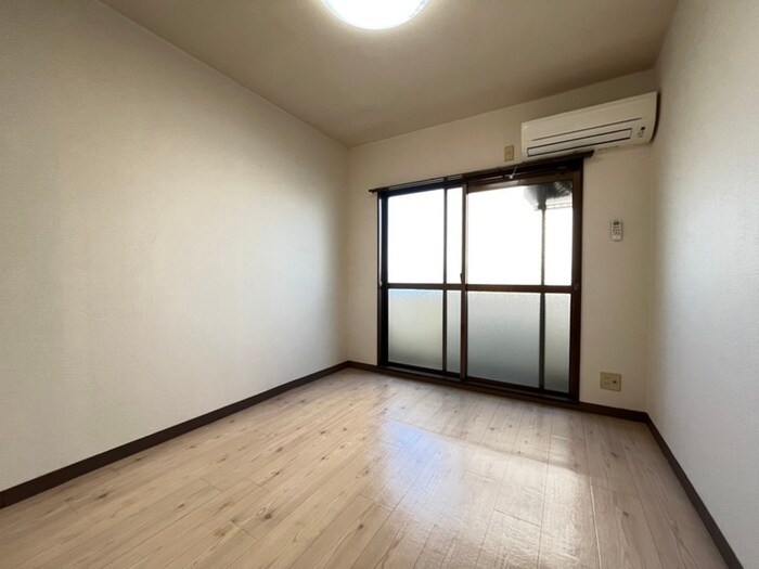 物件内観写真17　(居室)