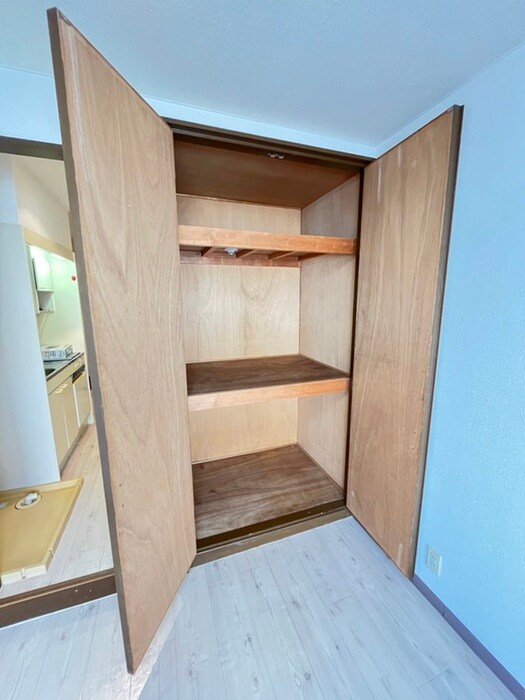 物件内観写真21　(収納)