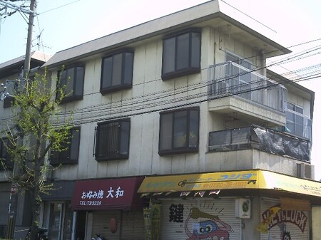 中尾マンション外観写真