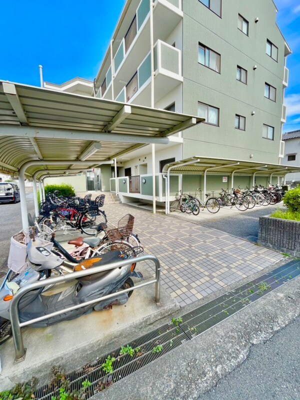 駐輪場