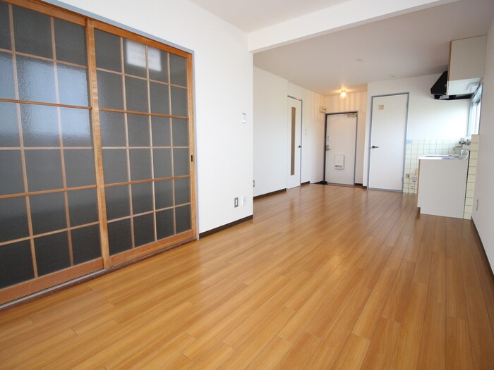 物件内観写真8　(居室)