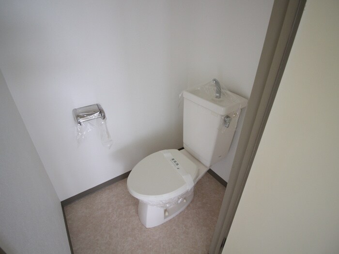 物件内観写真14　(トイレ)